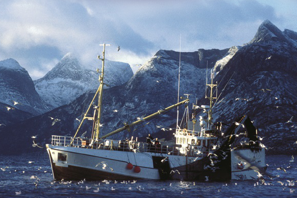 Nová legislativa od 13. 12. 2014 | rybářská loď