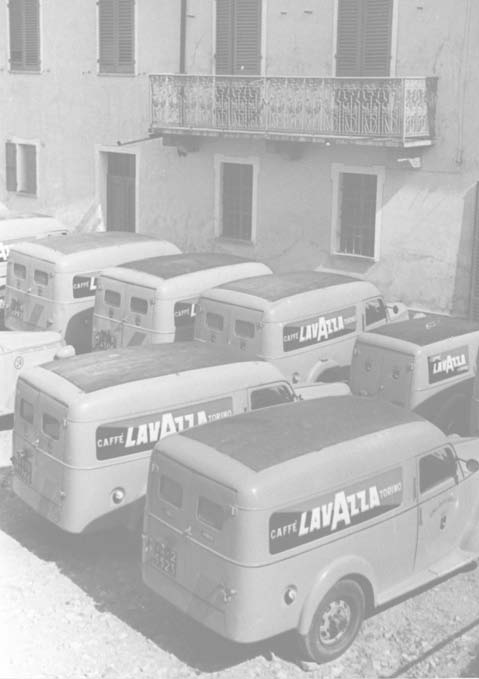 Lavazza | historická auta